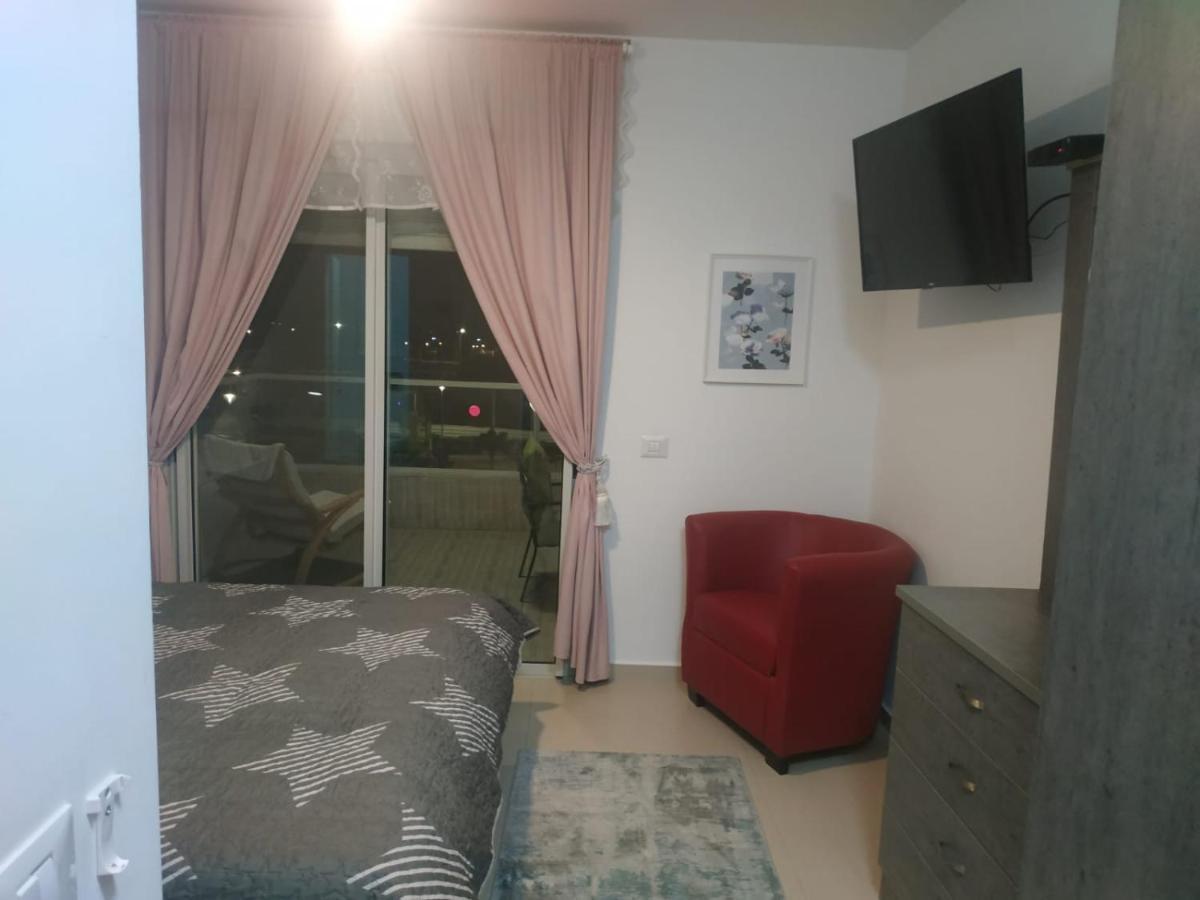עכו דירה חדשה ליד הים- Akko-Brand New Apartment Экстерьер фото