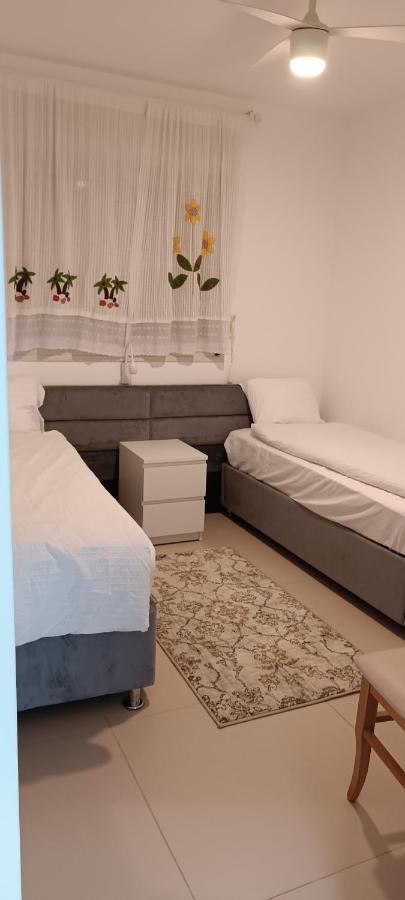 עכו דירה חדשה ליד הים- Akko-Brand New Apartment Экстерьер фото